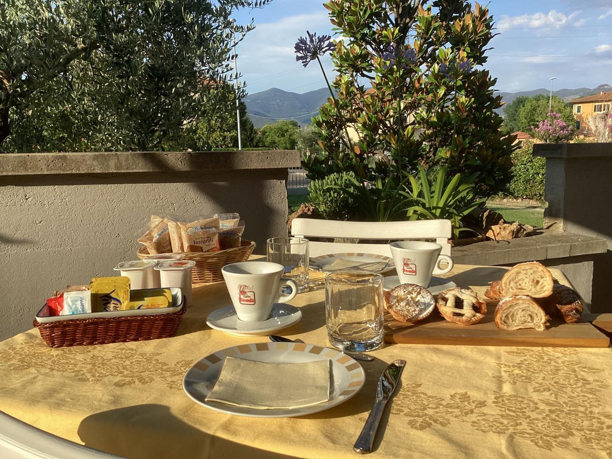 Villa Orsini - A Retreat In Pisa - Food And Relax Exterior photo